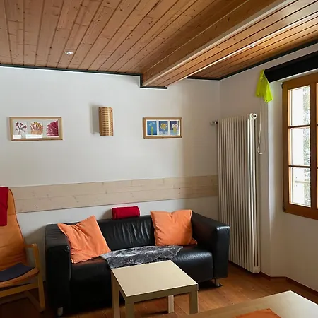 Ferienhaus Mit Zwei Wohnungen Fuer 2-6 Personen In Der Dreiherrenmuehle An Der Mosel Appartement Zell