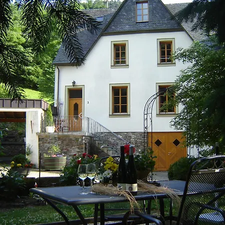 Appartement Ferienhaus Mit Zwei Wohnungen Fuer 2-6 Personen In Der Dreiherrenmuehle An Der Mosel *